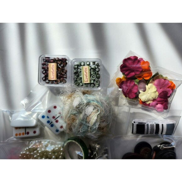 Scrapbooking Destash Embellishments B19 - Picture 4 of 4